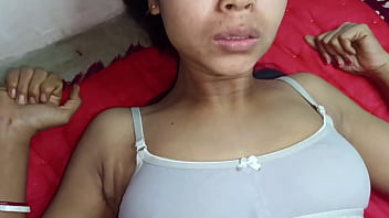 Sensasi Panas Bhabi India Amatir, Entah Ngentot Memek Ketat Atau Ngentot Mulut