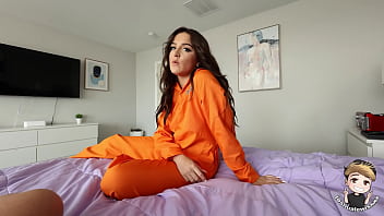 Membebaskan Adik Tiriku Dari Penjara, Kubalas Dengan Menggila Di Ranjang