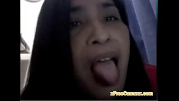Mahasiswi Asia Manis Memuaskan Nafsunya Dengan Jari-jemari