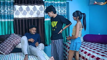 Gadis Perawan Desi Dihardcore Dua Temannya Saat Sendirian Di Rumah, Film Penuh Dengan Suara Hindi