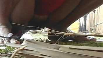 Rambut Kemaluan Desi Yang Basah Dan Menggoda