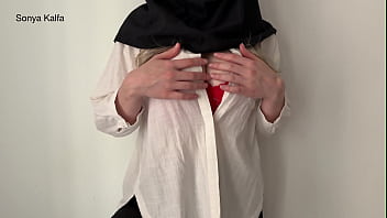 Sekretaris Berhijab Yang Seksi Rela Dinafasi Demi Gaji Lebih Besar