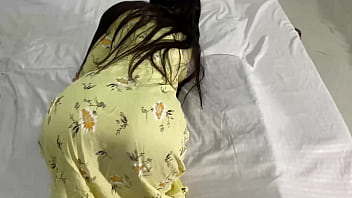 Saat Tukang Susu Minta Bayaran, Nyonya Telanjang Dan Menyerahkan Pantatnya Untuk Ditusuk Dari Belakang