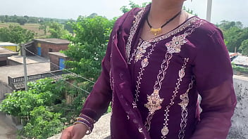 Bhabhi Bhojpuri Yang Nakal Memuaskan Nafsu Dengan Tubuh Seksi Dan Kemaluannya Yang Menggoda, Suara Hindi Bikin Panas