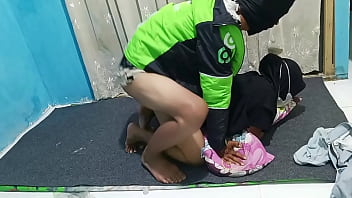 Pesan Gojek Buat Ngentot Di Rumah, Prank Seru Yang Bikin Panas!