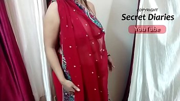 Bibir Seksi Tanteku Desi Yang Montok Dan Menggairahkan