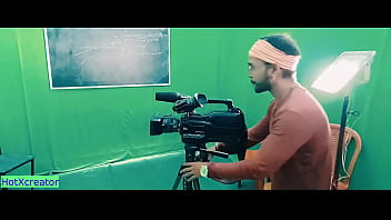 Model India Tersepong Direktur! Adegan Ranjangnya Bikin Heboh