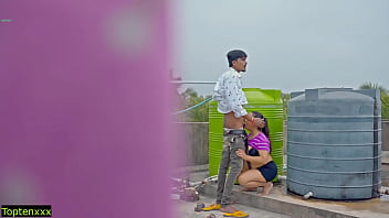 Bercinta Liar Di Atap, Jangan Sembur Dalam!