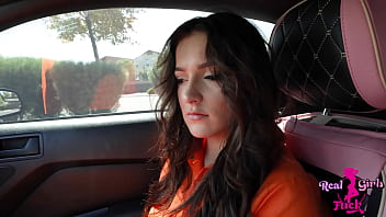 Membebaskan Adik Tiriku Dari Penjara, Lalu Dia Memberiku Hadiah Seks Yang Menggila