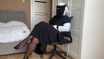 Istri Arab Mesir Dengan Lubang Yang Basah Dan Menggairahkan Mendapatkan Suntikan Penuh Sperma Di Dalamnya