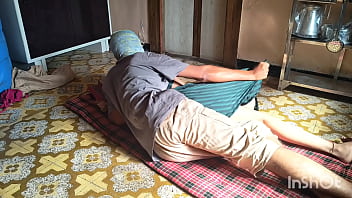 Menggoda Adik Tiri Manis Di Dapur Hingga Terguncang