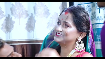 Bhabhi India Menggoda, Rayu Suami Dengan Gerakan Lembut Dan Erotis Dalam Balutan Sari – Suara Erotis Bahasa Hindi