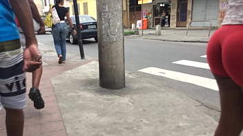 Morena Peituda Indo Rebolando Gostoso No Motel