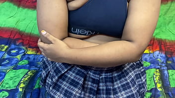 Ayah Tiri Manfaatkan Anak Tiri Pasif Yang Menggairahkan