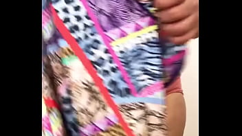 Gadis India Seksi Melepas Gaun Formalnya Hingga Tersisa Lingerie Menggoda