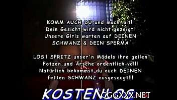 Gadis Oriental Panas Dipuaskan Dengan Semburan Sperma