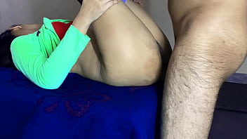 Paman Kontol Besar Dihisap Memek Sempit Adik Tiri Dalam Adegan Indian