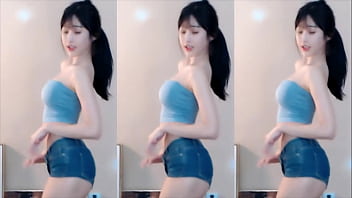 Em Gái Trung Quốc Uốn éo Thân Hình Nóng Bỏng Khiến Anh Em Không Thể Kiềm Chế