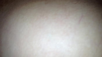 Vagina Tionghoa Diperbesar Dengan Detail Yang Menggairahkan