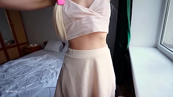 Adik Tiri Umur 18 Bantu Kakak Tirinya Cepat Keluar Di Dalam Celana Dalamnya Lalu Langsung Dipakai Lagi Sebelum Makan Malam Keluarga
