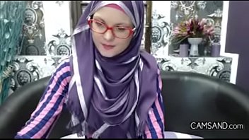 Pecundang Arab Menggoda Dengan Hijabnya Yang Menggairahkan
