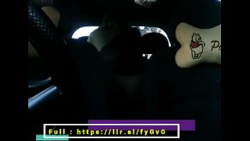 Jilbab Wot Digoyang Habis-habisan Di Dalam Mobil Sampai Klimaks