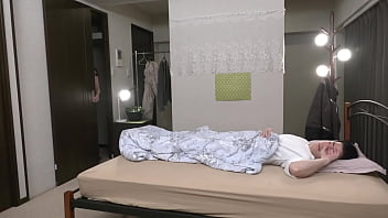 Ibu Pacarku Mulai Menggoda Kekasihku Dengan Pakaian Dalam Seksi Dan Ajakanku Untuk Menghamili