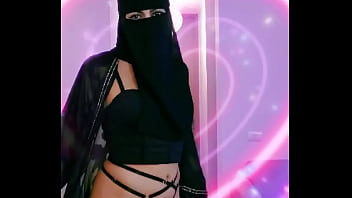 Menggoda Di Balik Cadar: Sensasi Erotis Muslimah Arab