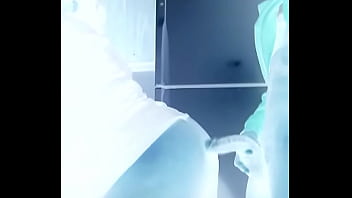 Elroy Da G Ngewein Ceweknya Sampe Meraung-raung