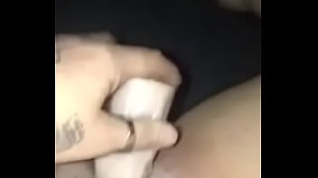 Gadis Australia Merangsang Memeknya Sendiri Sampai Klimaks