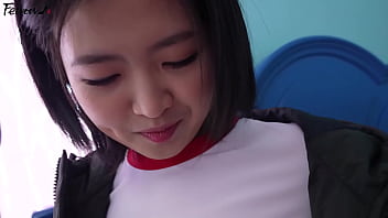 Pacar Korea Berpayudara Besar Main Peran Dengan Stoking Hitam Yang Menggoda