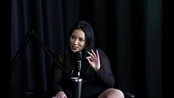 Ibu Menghormati Pekerjaannya, Awalnya Dia Menghasilkan Uang Dengan Foto-foto Vagina Yang Menarik, Dan Wortel… – Pri Melancia (sheer/red)