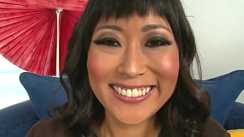 Ibu Tirimu Adalah Pelacur Seksi Yang Haus Kontol Hitam Besar