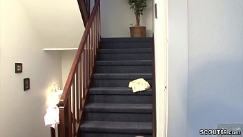 Ayah Tiriku Ngentot Dia Saat Ibu Sedang Kerja