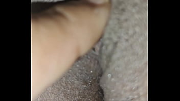 Istri Tamil Desi Menjilat Memek Untuk Suaminya