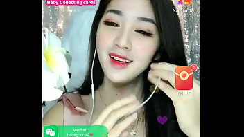 Gadis Asia Panas Menggoda Di Siaran Langsung Uplive