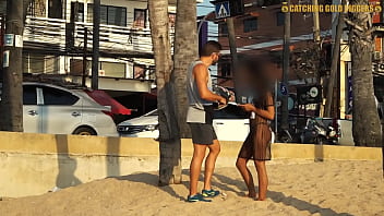 Pengalaman Anal Pertama Yang Gila-gilaan Dengan Cewek Thailand Super Seksi