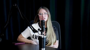 Dari Model Setelah Dipecat, Bikin Video Panas, Keluarga Oke-oke Aja, Sampai Saatnya Syuting Adegan Lesbian Yang Bikin Panas… – Naty Varga (sheer/red)