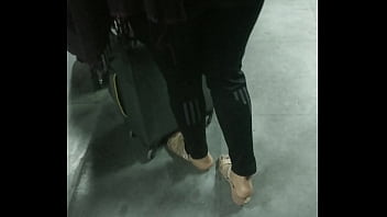 Pantat Sempit Desi Yang Menggoda Bagian 2