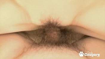 Mako Shinozuka Menggoyang Paha, Memeknya Yang Kendur Dipenuhi Sperma Panas