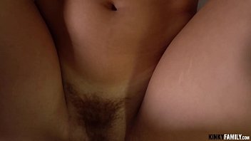 Adik Tiriku, Vanna Bardot, Ngentot Demi Kartu Kredit Yang Hot