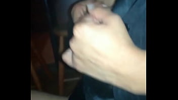 Mamerot Tiga Pria Sekaligus, Kini Si Mungil Basah Itu Merengek Minta Ditusuk Bergantian Oleh Banyak Kontol