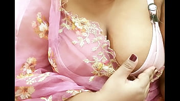 Gadis India Montok Dan Menggairahkan