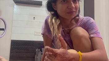 Gadis Desi Dihardik Dan Dimasuki Jari Ke Pantat Oleh Kakak Tiri