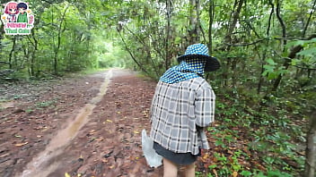 สาวไทยวัยรุ่นแหวกพงไพรโชว์หีฉ่ำๆ ให้เห็นแบบชัดๆ