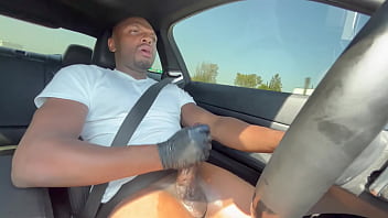 Mau Kubawa Ke Mana, Putri? Naiklah Di Pangkuanku Dan Biar Kulepas Kendali Malam Ini