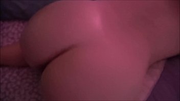 Ibu Tiri Dan Anak Tirinya Bersiap-siap Tidur – Brianna Beach – Ibu Yang Didahulukan – Cuplikan