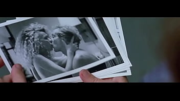 Patricia Healy Menggoda Di Bawah Sinar Bulan China 1994