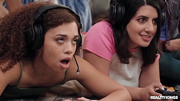 Mode Kerjasama Ngentot Untuk Cewek Gamer / Reality Kings