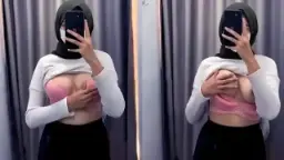 Gadis Berjilbab Pamer Payudara Mulus Yang Menggoda